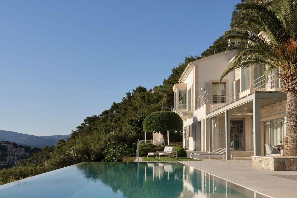 Pool view of Villa Luz del Sol