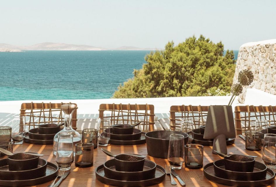 Alfresco dining at Villa Sunset Dream, a leading luxury self-catered villa in Mykonos